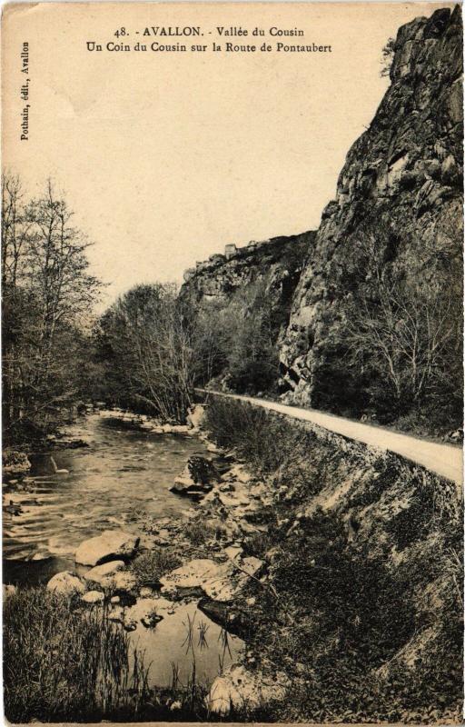 Carte postale ancienne Avallon un cionn du Cousin