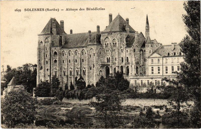 Carte postale ancienne Solesmes Abbaye des Benedictins à Solesmes