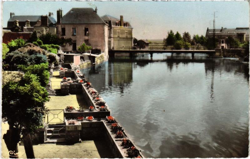 Carte postale ancienne La Ferte Bernard le Jardin Public