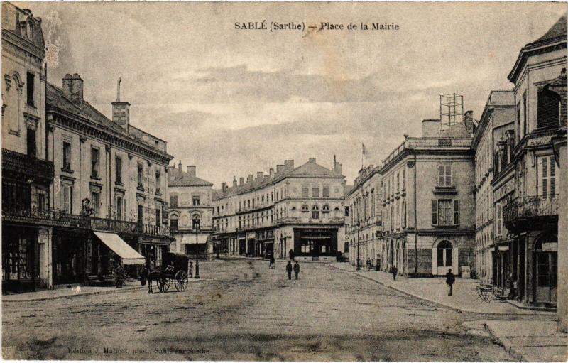 Carte postale ancienne Sable Place de la Mairie