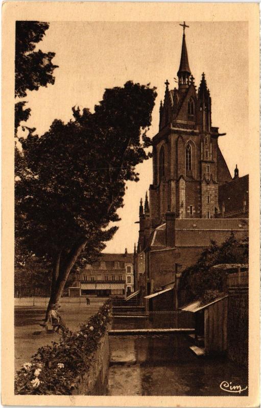 Carte postale ancienne La Ferte Bernard un coin du Mall