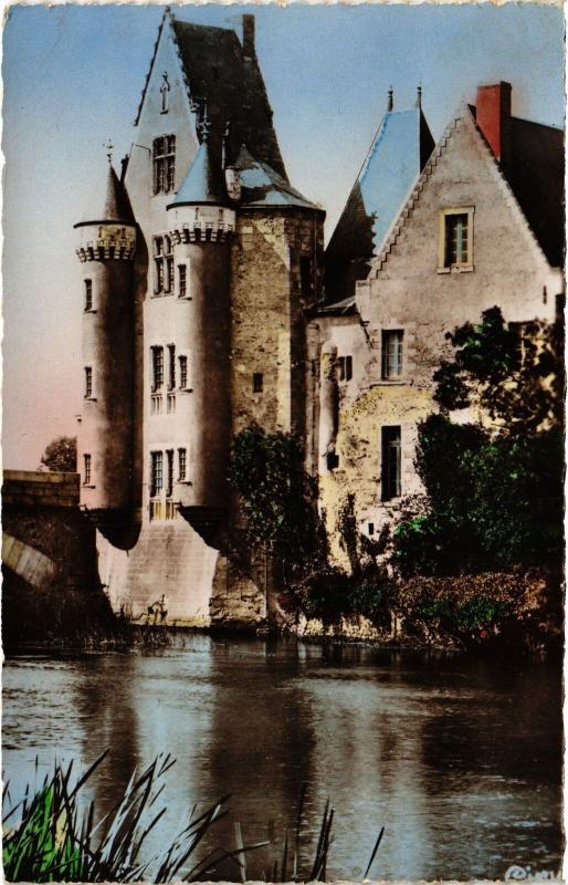 Carte postale ancienne La Fleche Tourelle du Chateau des Carmes
