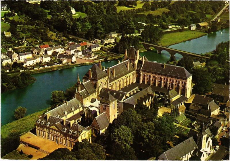 Carte postale ancienne Solesmes Abbaye Saint-Pierre à Solesmes