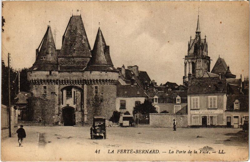 Carte postale ancienne La Ferte Bernard Porte de Ville