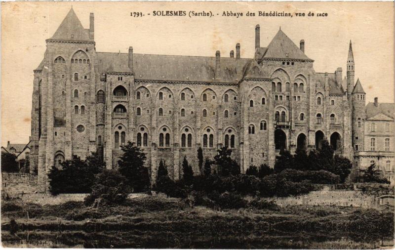 Carte postale ancienne Solesmes Abbaye des Benedictins à Solesmes