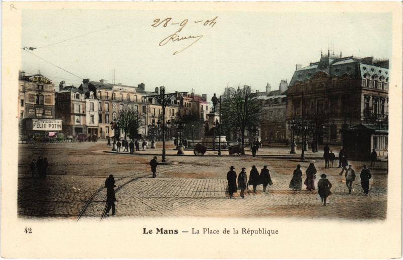 Carte postale ancienne Le Mans Place de la Republique au Mans