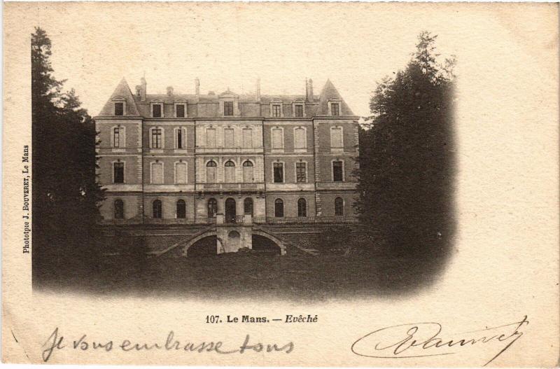 Carte postale ancienne Le Mans Eveche au Mans