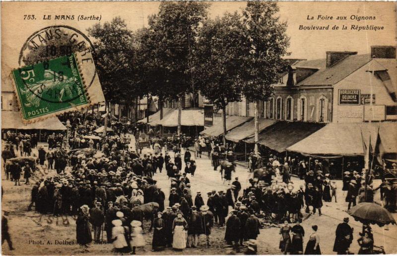 Carte postale ancienne Le Mans Boulevard de la Republique au Mans
