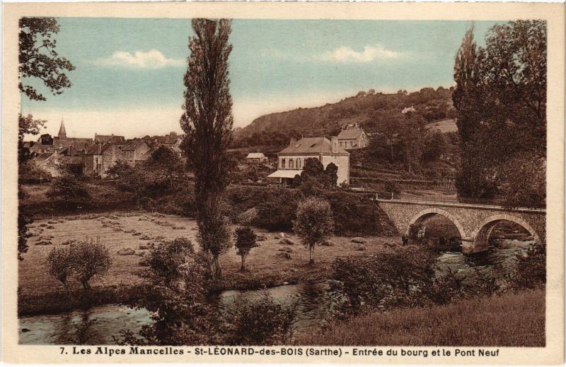 Carte postale ancienne St Leonard entree du bourg et Pont Neuf