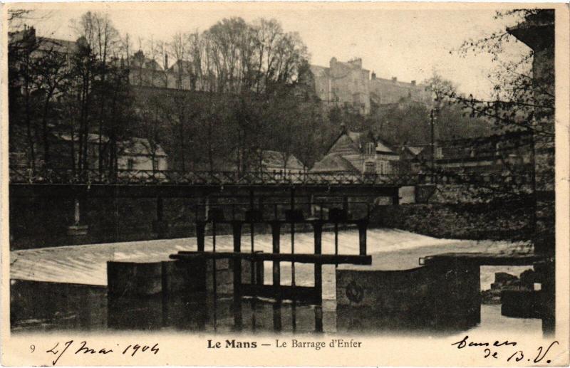 Carte postale ancienne Le Mans Barrage d'Enfer au Mans