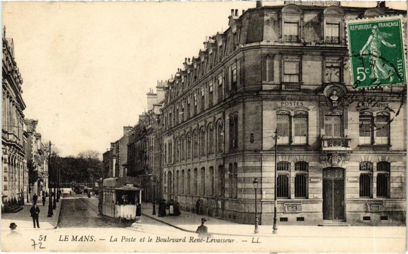 Carte postale ancienne Le Mans la Poste et Boulevard Rene Levasseur au Mans