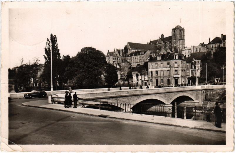Carte postale ancienne Le Mans Pont Yssoir au Mans