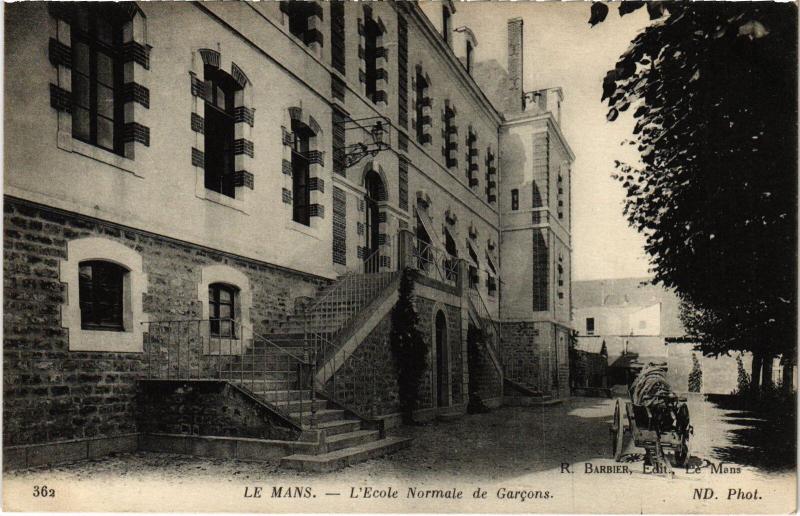 Carte postale ancienne Le Mans Ecole Normale de Garcons au Mans