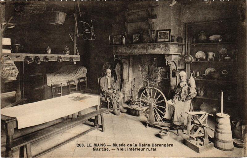 Carte postale ancienne Le Mans Musee de la Reine Berengere au Mans