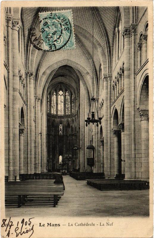 Carte postale ancienne Le Mans la Cathedrale la Nef au Mans