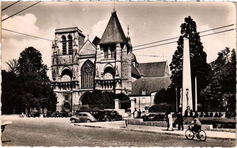 Carte postale ancienne Le Mans Eglise Notre Dame de la Couture au Mans