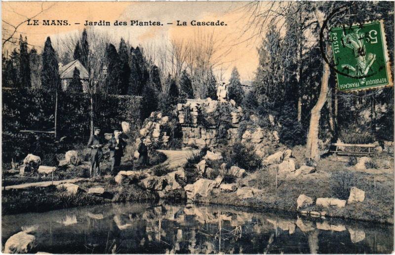 Carte postale ancienne Le Mans Jardin des Plantes la cascade au Mans