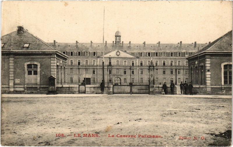 Carte postale ancienne Le Mans Caserne Paixhans au Mans