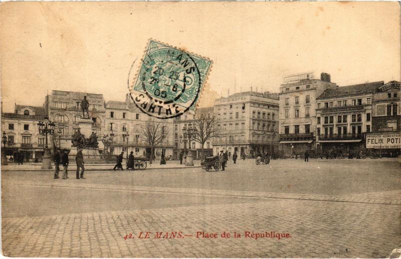 Carte postale ancienne Le Mans Place de la Republique au Mans