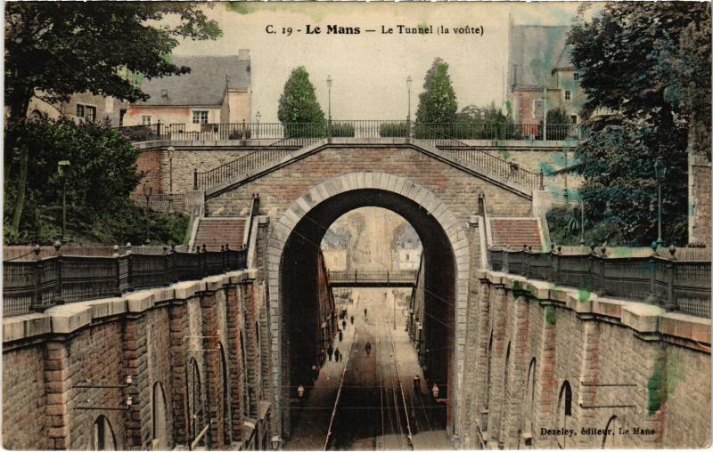 Carte postale ancienne Le Mans le Tunnel au Mans