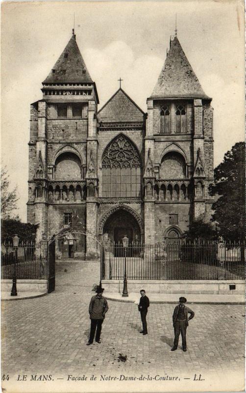Carte postale ancienne Le Mans Notre Dame de la Couture au Mans