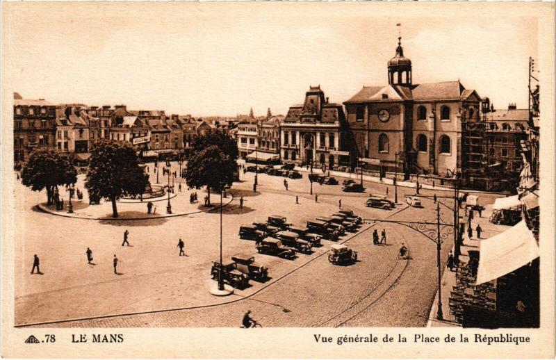 Carte postale ancienne Le Mans Place de la Republique au Mans