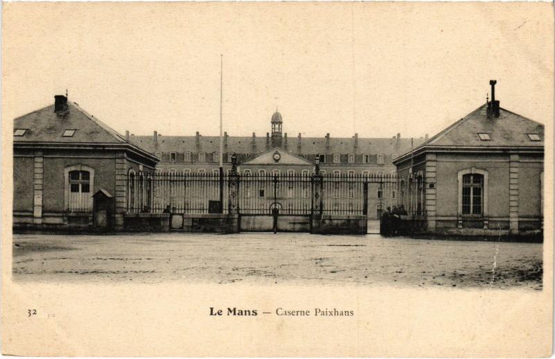 Carte postale ancienne Le Mans Caserne Paixhans au Mans