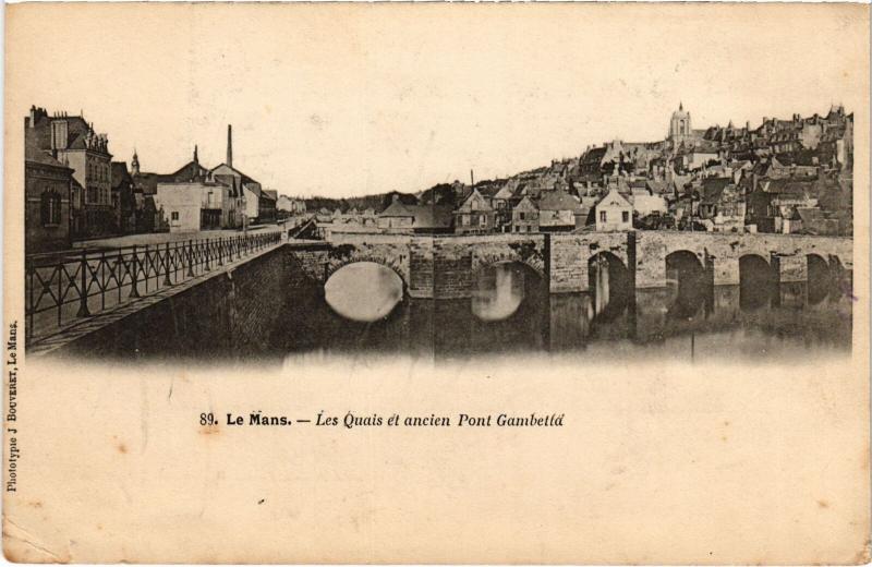 Carte postale ancienne Le Mans les Quais et ancien Pont Gambetta au Mans