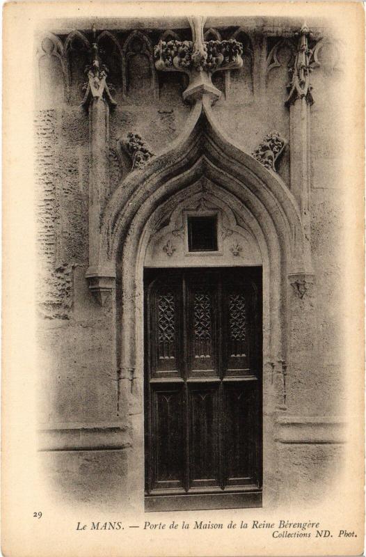 Carte postale ancienne Le Mans Porte de la Maison de la Reine Berengere au Mans