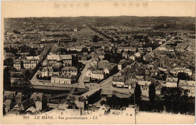 Carte postale ancienne Le Mans vue panoramique au Mans