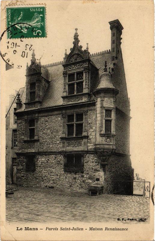 Carte postale ancienne Le Mans Parvis Saint-Julien au Mans