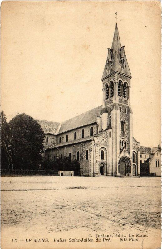 Carte postale ancienne Le Mans Eglise Saint-Julien du Pre au Mans