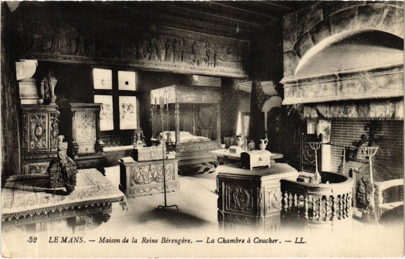 Carte postale ancienne Le Mans Maison de la Reine Berengere Chambre a Coucher au Mans