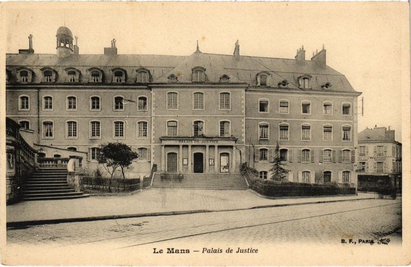 Carte postale ancienne Le Mans Palais de Justice au Mans