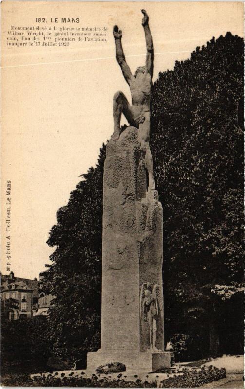 Carte postale ancienne Le Mans Monument memoire de Wilbur Wright au Mans