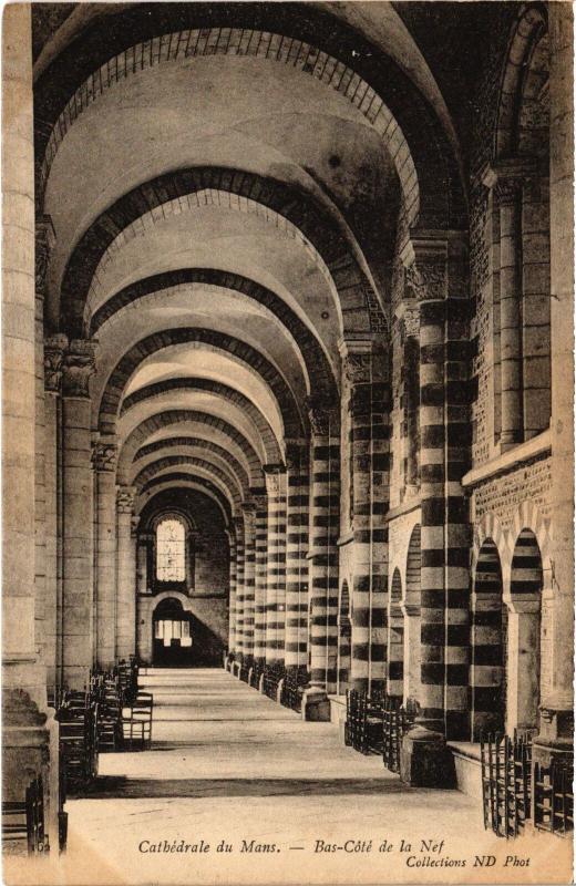 Carte postale ancienne Le Mans la Cathedrale la Nef au Mans