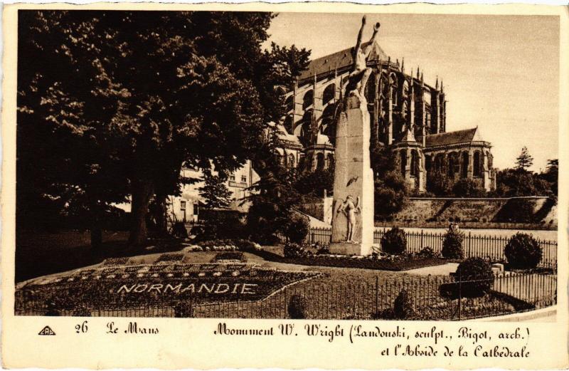 Carte postale ancienne Le Mans Monument W. Wright au Mans