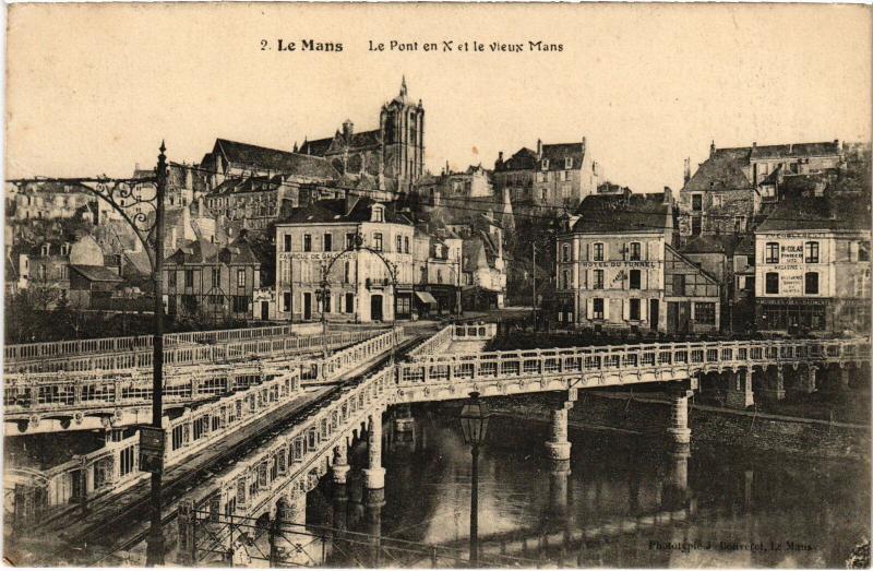 Carte postale ancienne Le Mans le Pont en X. au Mans