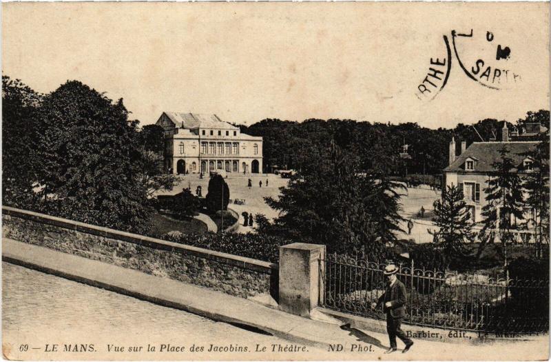 Carte postale ancienne Le Mans vue sur la Place des Jacobins le Theatre au Mans
