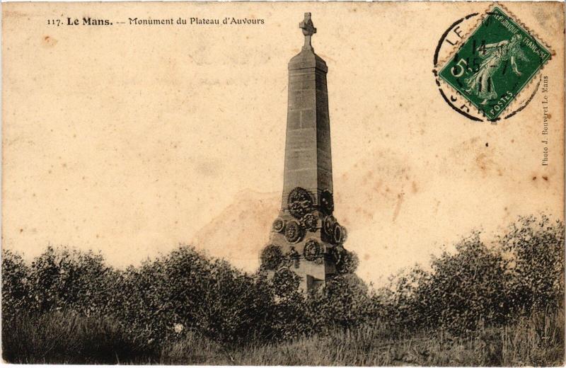 Carte postale ancienne Le Mans Monument du Plateau d'Auvours au Mans