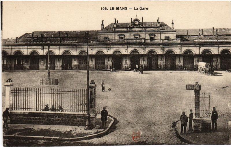 Carte postale ancienne Le Mans la Gare au Mans