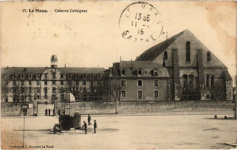 Carte postale ancienne Le Mans Caserne Cavaignac au Mans