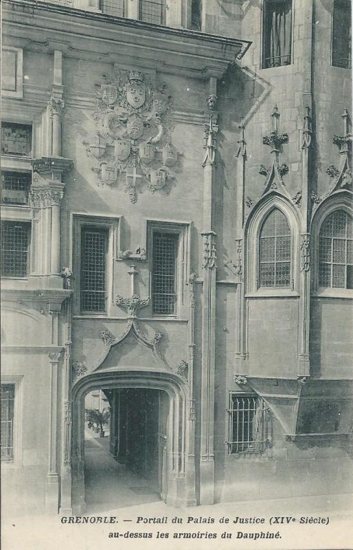 Carte postale ancienne Le Portail du Palais de Justice à Grenoble