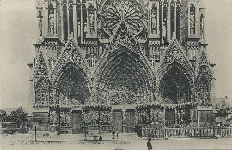 Carte postale ancienne Cathédrale - Le Grand Portail à Reims