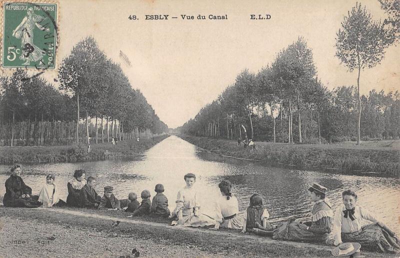 Carte postale ancienne Esbly - Vue Du Canal à Esbly