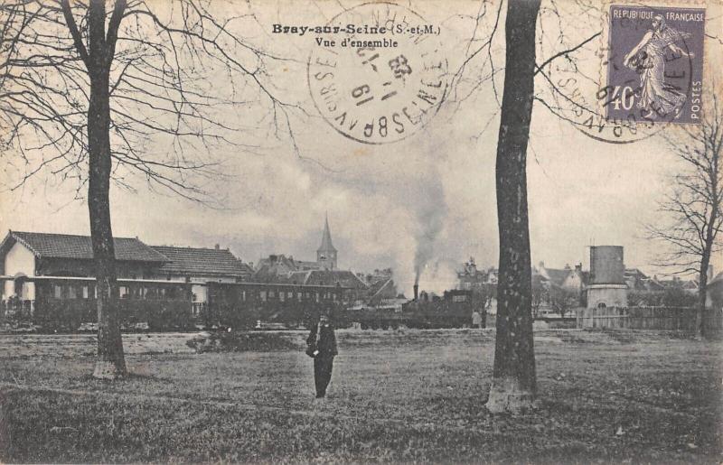 Carte postale ancienne Bray Sur Seine - Vue D'Ensemble - Train à Bray-sur-Seine