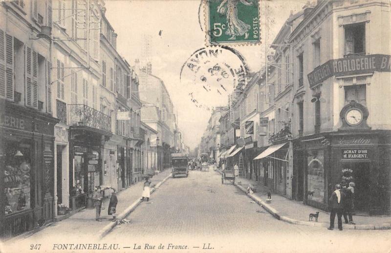 Carte postale ancienne Fontainebleau - La Rue De France à Fontainebleau