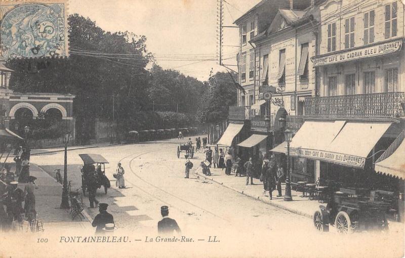 Carte postale ancienne Fontainebleau - La Grande Rue à Fontainebleau