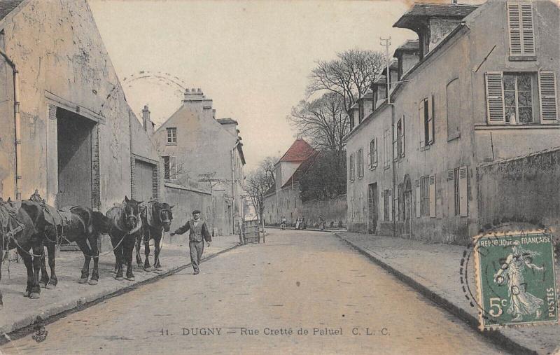 Carte postale ancienne Dugny - Rue Crette De Paluel à Dugny