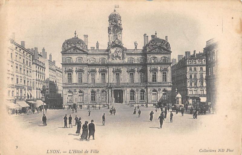 Carte postale ancienne Lyon - L'Hotel De Ville à Lyon